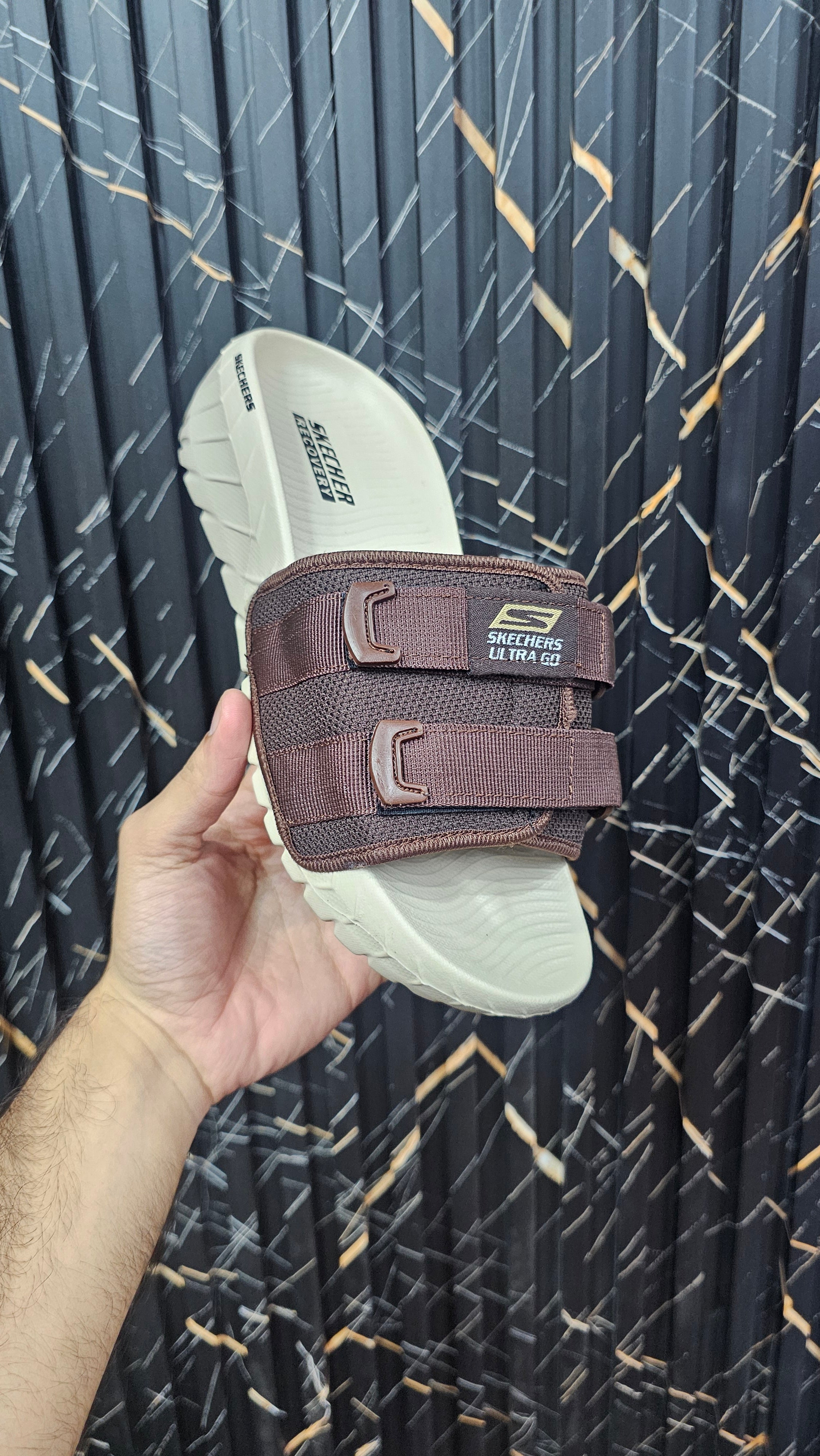Classic Ske-chers Comfortable Slippers